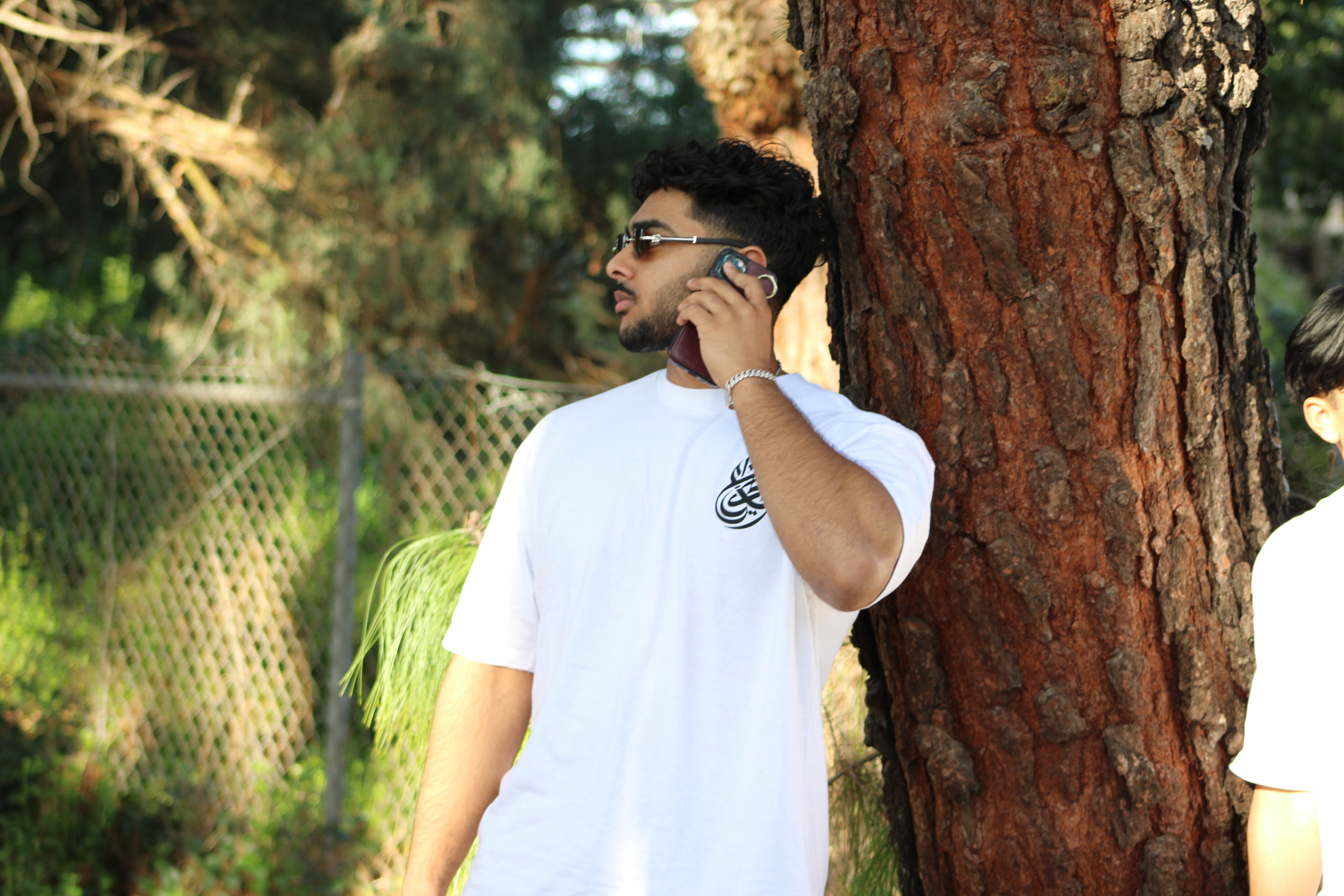 QADR ESSENTIALS WHITE TEE
